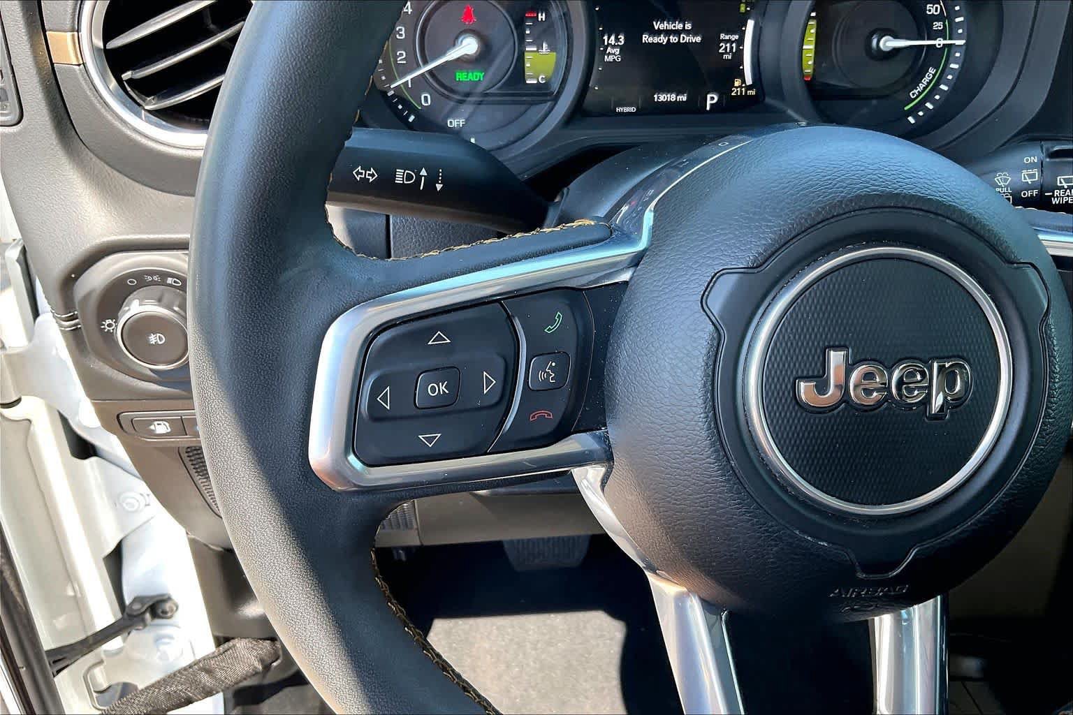 Used 2024 Jeep Wrangler Unlimited Sahara w/ Safety Group AWD/4WD image 22