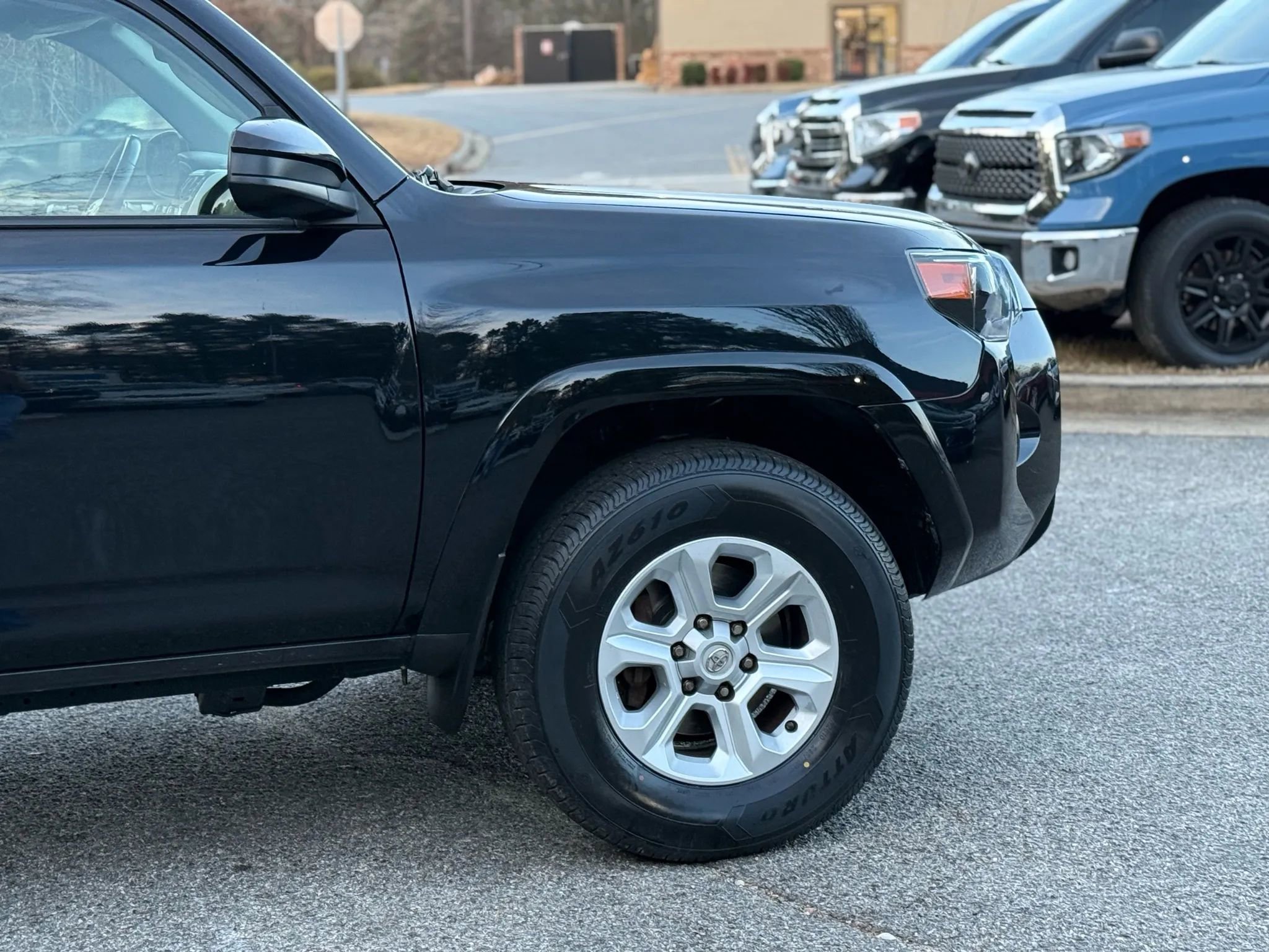 Used 2016 Toyota 4Runner SR5 AWD/4WD image 11