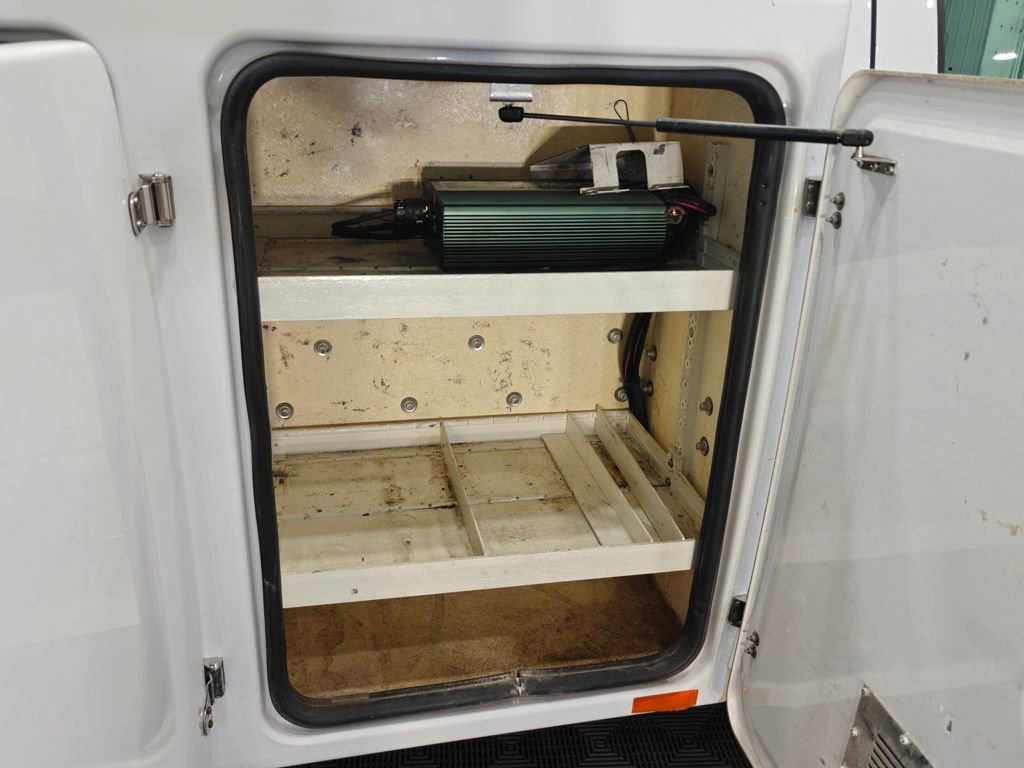 Used 2014 Ford F450 XL w/ Snow Plow Prep Package image 19