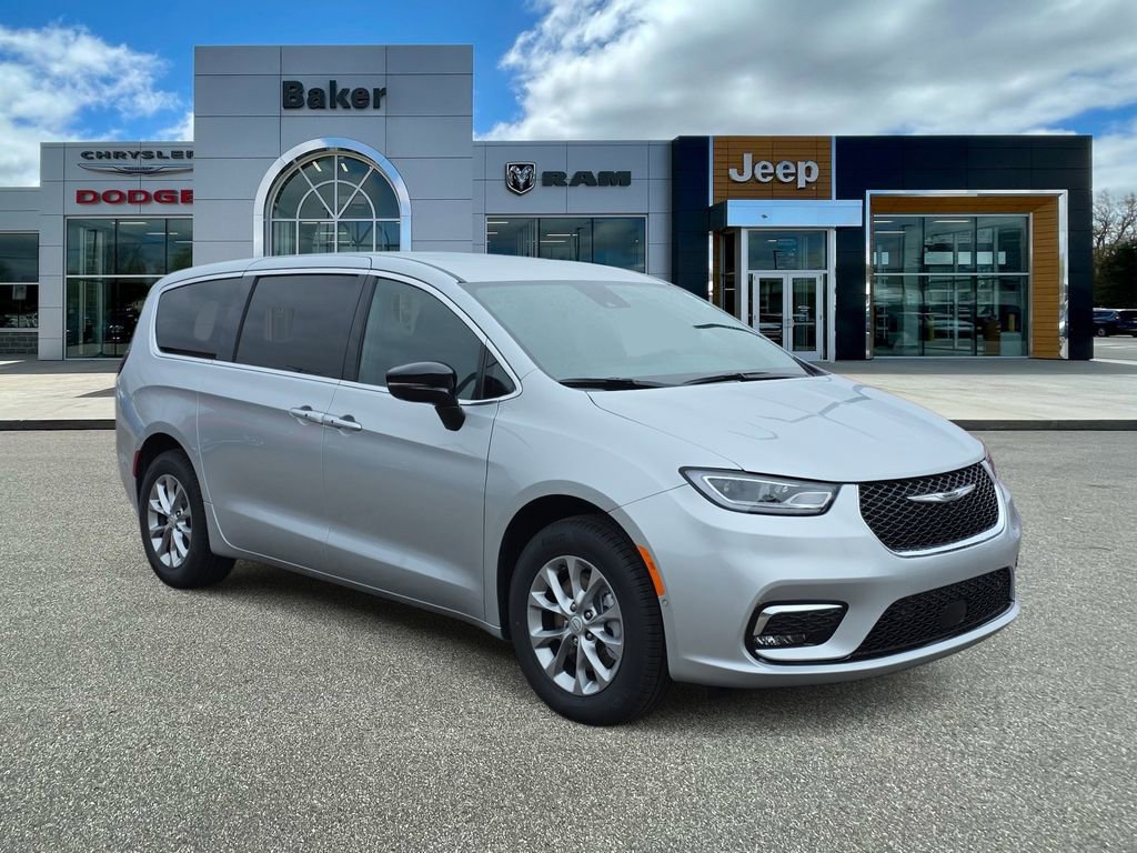 New 2026 Chrysler Pacifica Select image 1