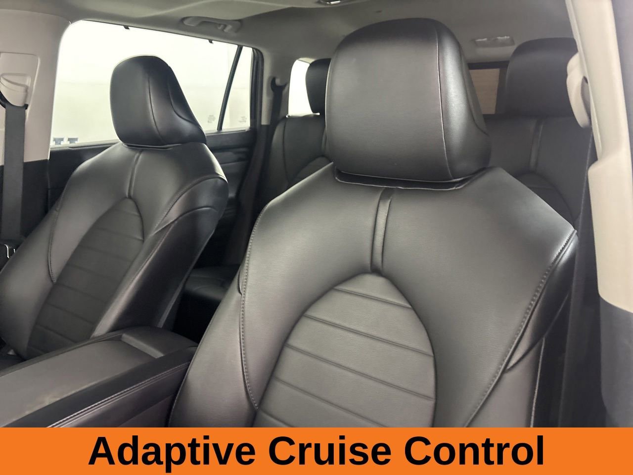 Used 2021 Toyota Highlander XLE FWD image 13