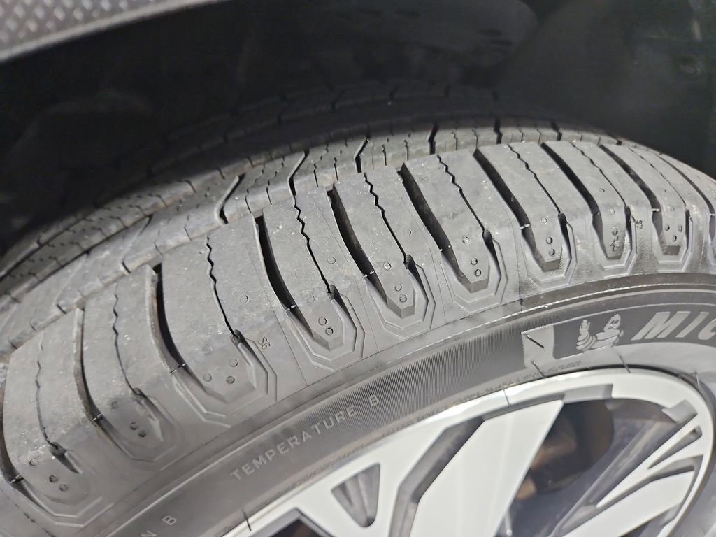 Used 2019 Subaru Forester Touring w/ Popular Package #3 image 29