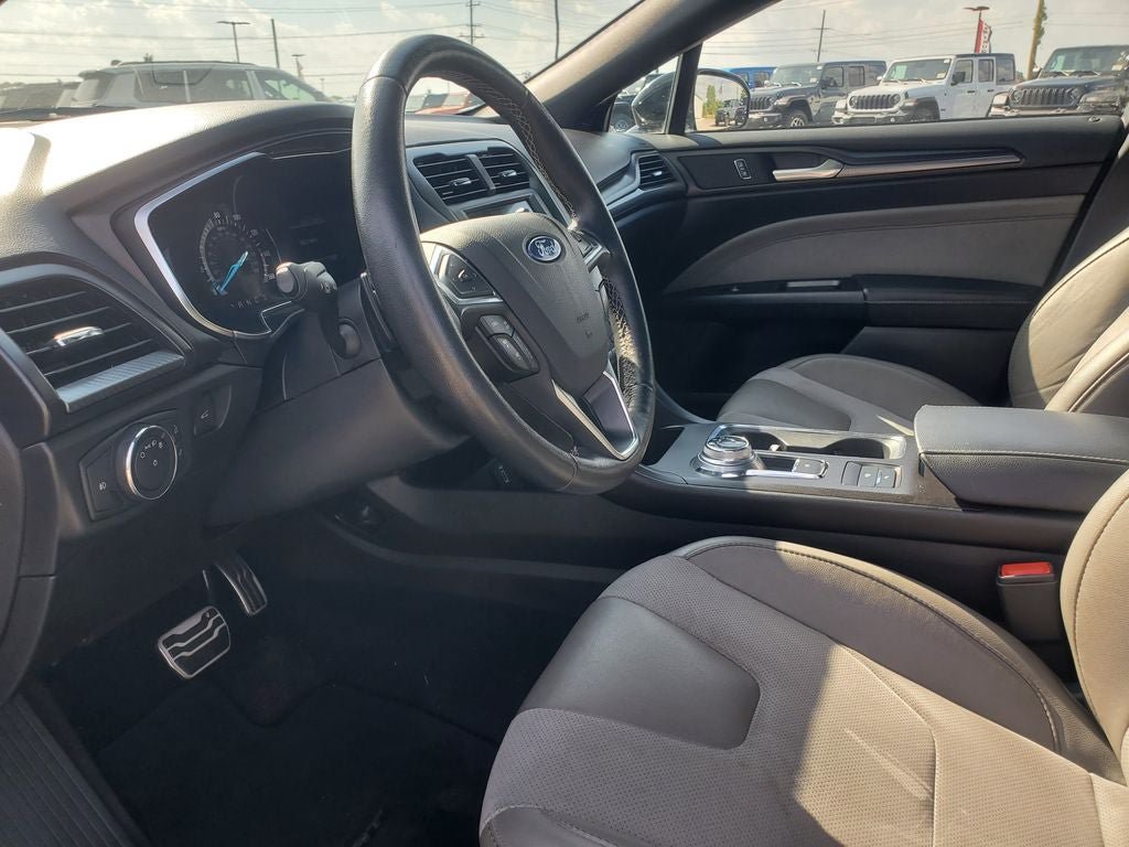 Used 2017 Ford Fusion Sport w/ Equipment Group 401A AWD/4WD image 15