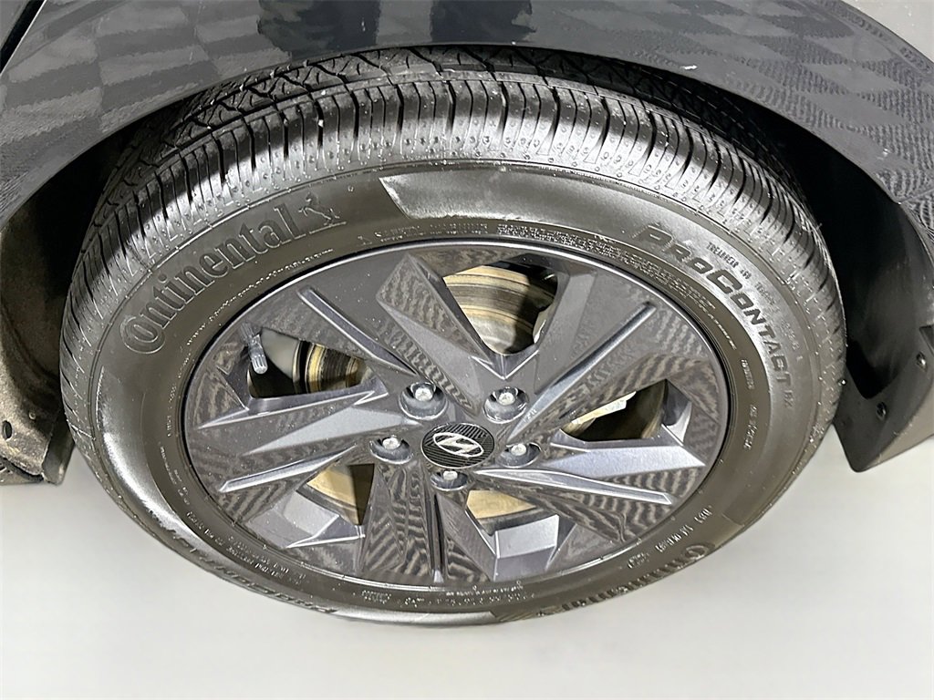 Certified 2022 Hyundai Elantra SEL image 32