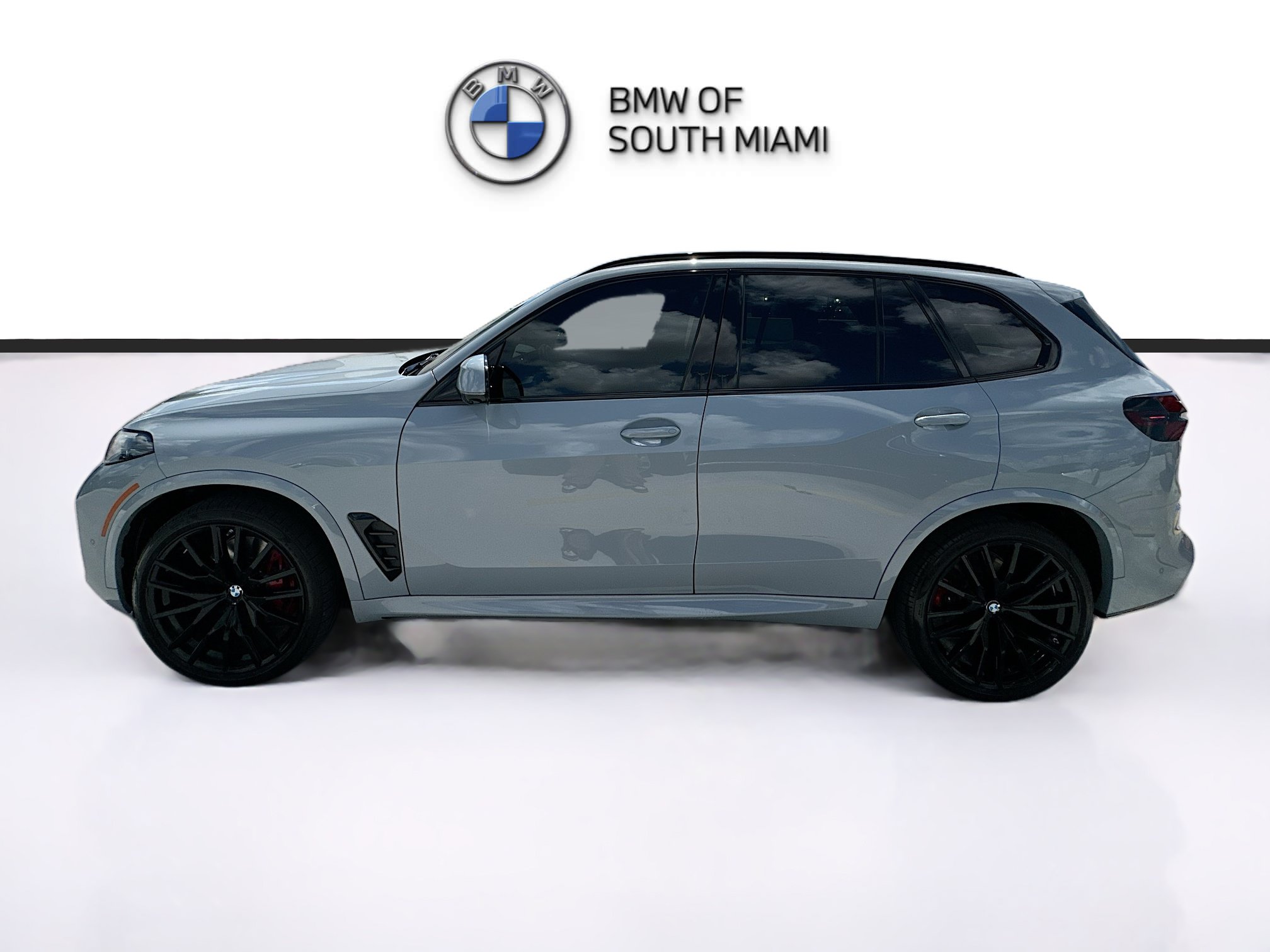 Certified 2024 BMW X5 sDrive40i w/ M Sport Package RWD image 4