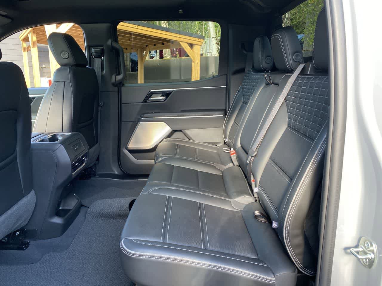 Used 2024 GMC Sierra EV Denali AWD/4WD image 16