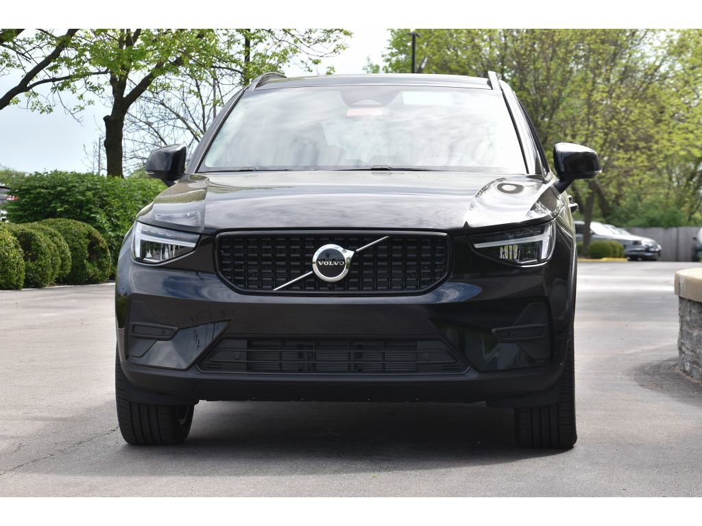 New 2026 Volvo XC40 B5 Core w/ Protection Package Premier AWD/4WD image 8