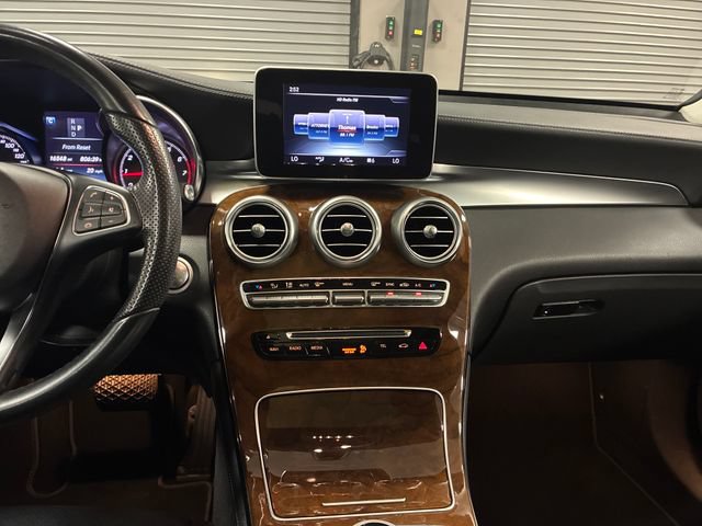 Used 2017 Mercedes-Benz GLC 300 4MATIC image 18