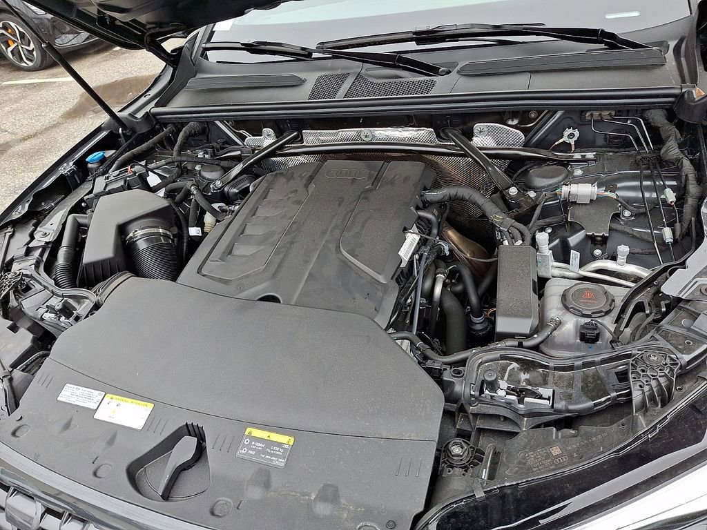 Used 2025 Audi Q5 Premium w/ Convenience Package image 27