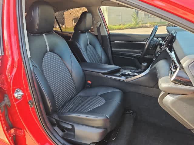 Used 2022 Toyota Camry SE FWD image 18