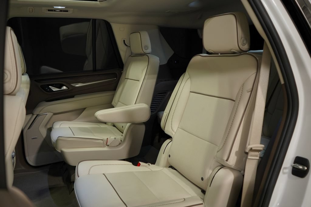 Used 2024 GMC Yukon Denali AWD/4WD image 8