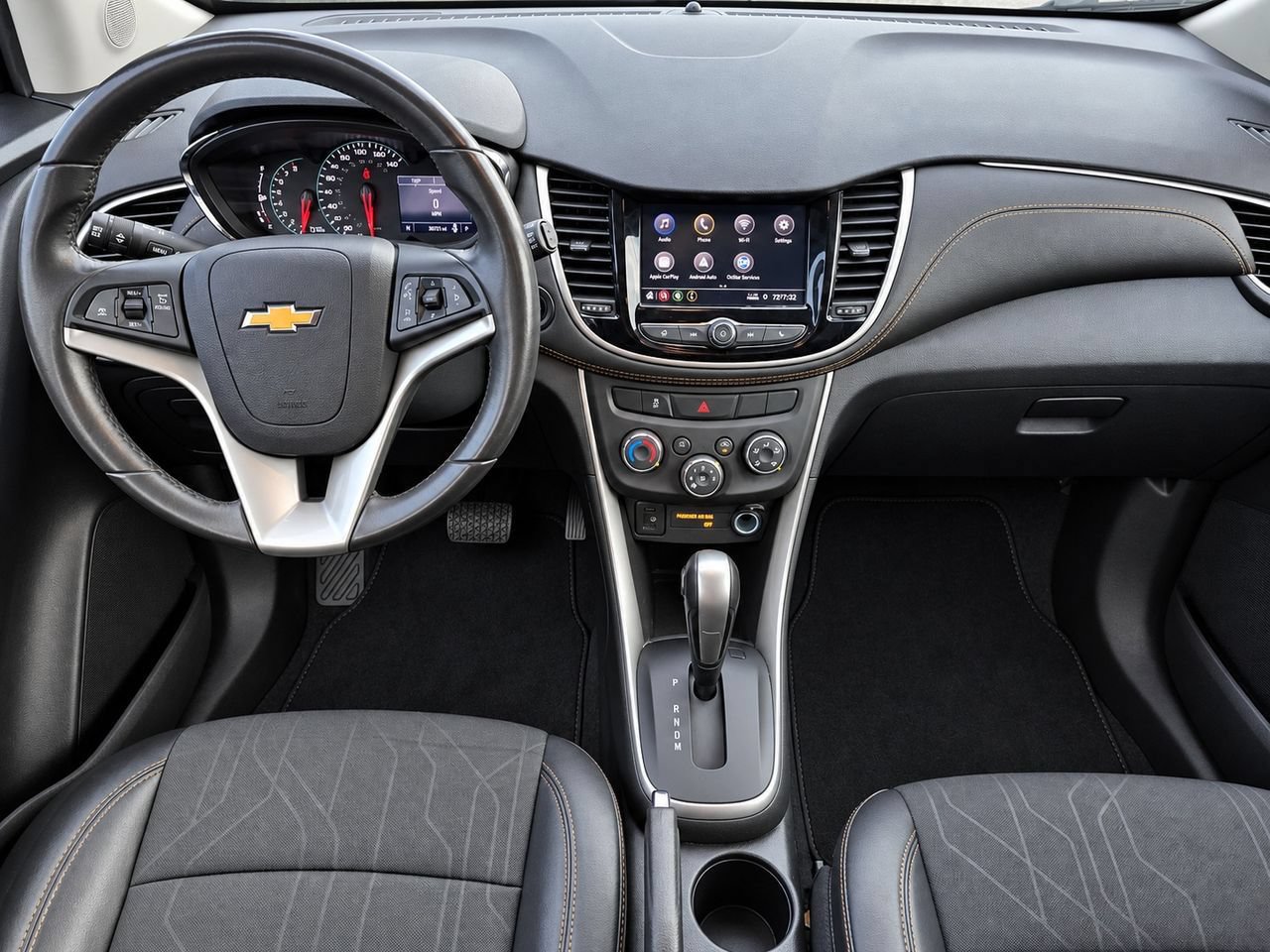 Certified 2020 Chevrolet Trax LT w/ LT Convenience Package AWD/4WD image 34