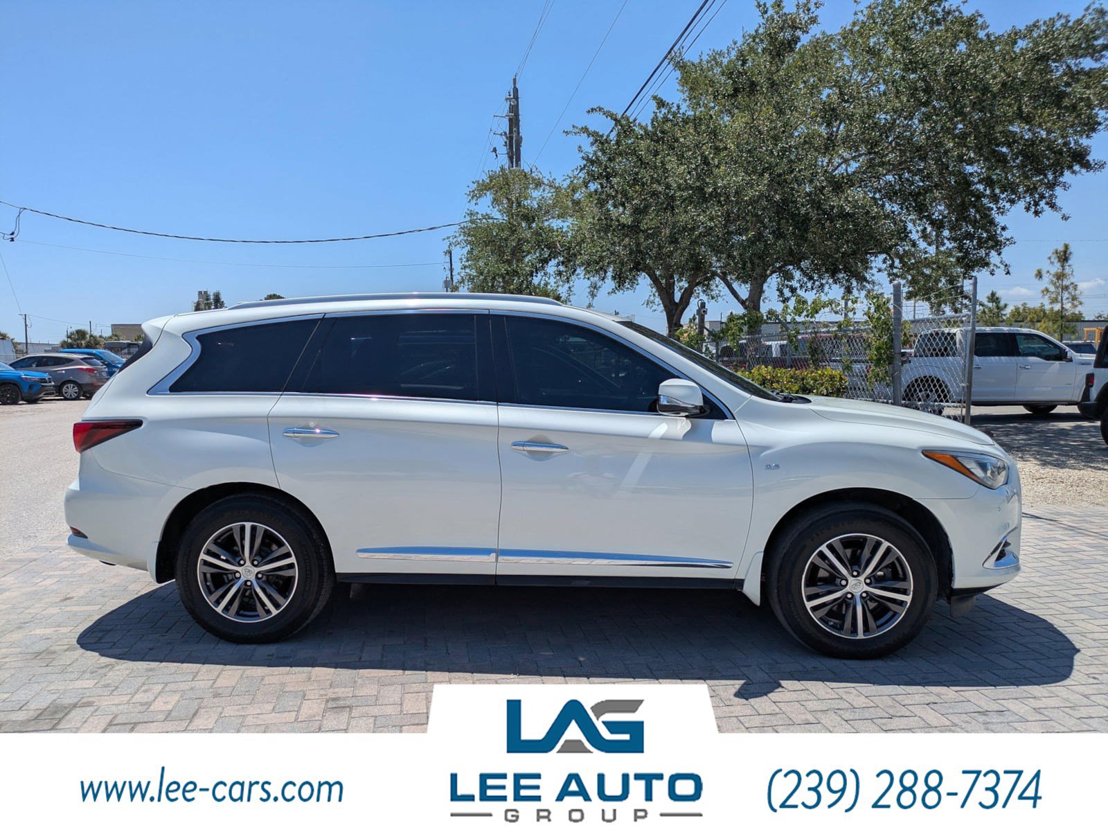 Used 2018 INFINITI QX60 Luxe w/ Premium Plus Package AWD/4WD image 2