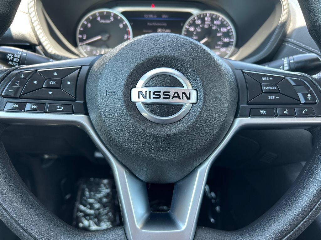 Used 2023 Nissan Sentra SV FWD image 9