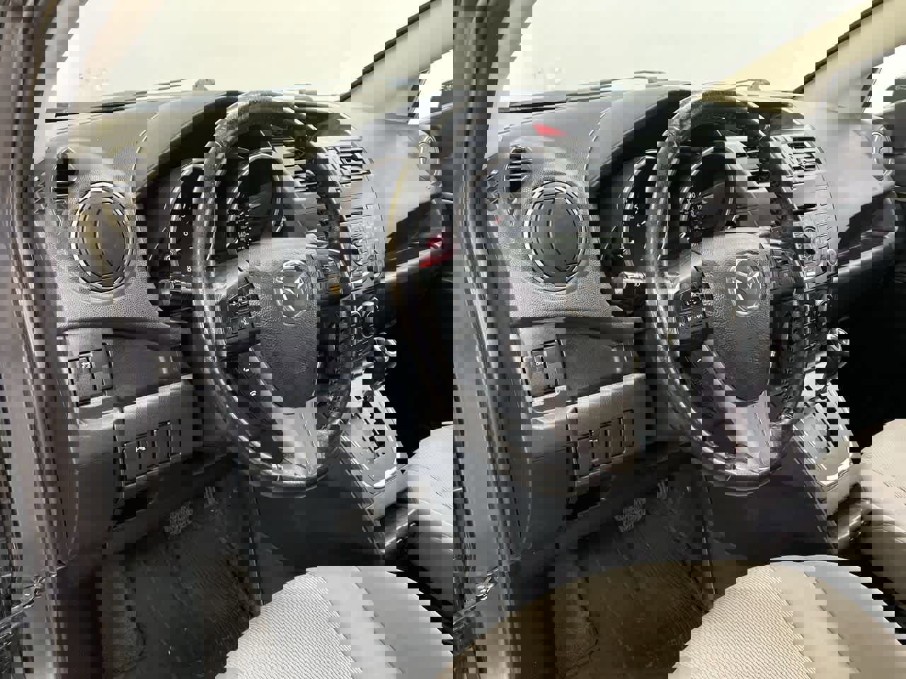 Used 2014 MAZDA MAZDA5 Touring image 2