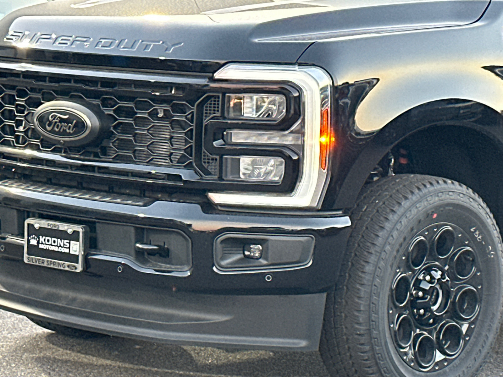 New 2026 Ford F350 Lariat w/ Black Appearance Package AWD/4WD image 2