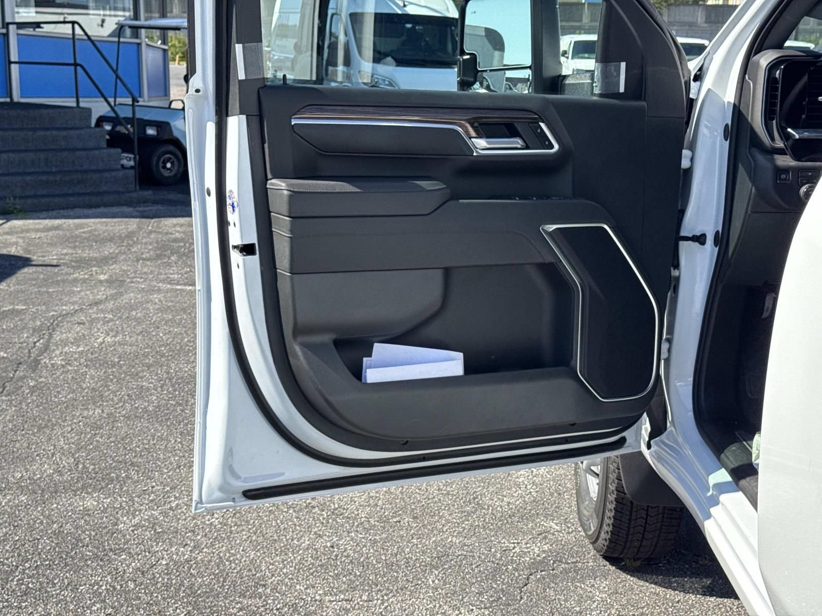 New 2026 Chevrolet Silverado 3500 LT w/ All Star Edition AWD/4WD image 15