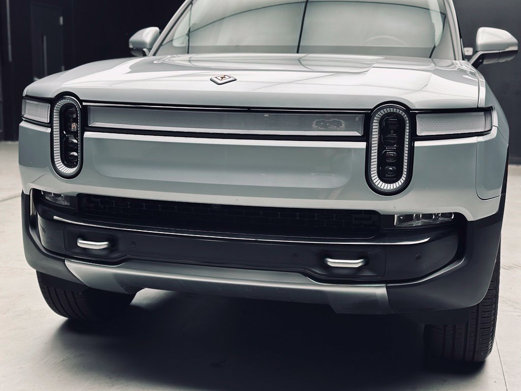 Used 2024 Rivian R1S Adventure Dual AWD/4WD image 15