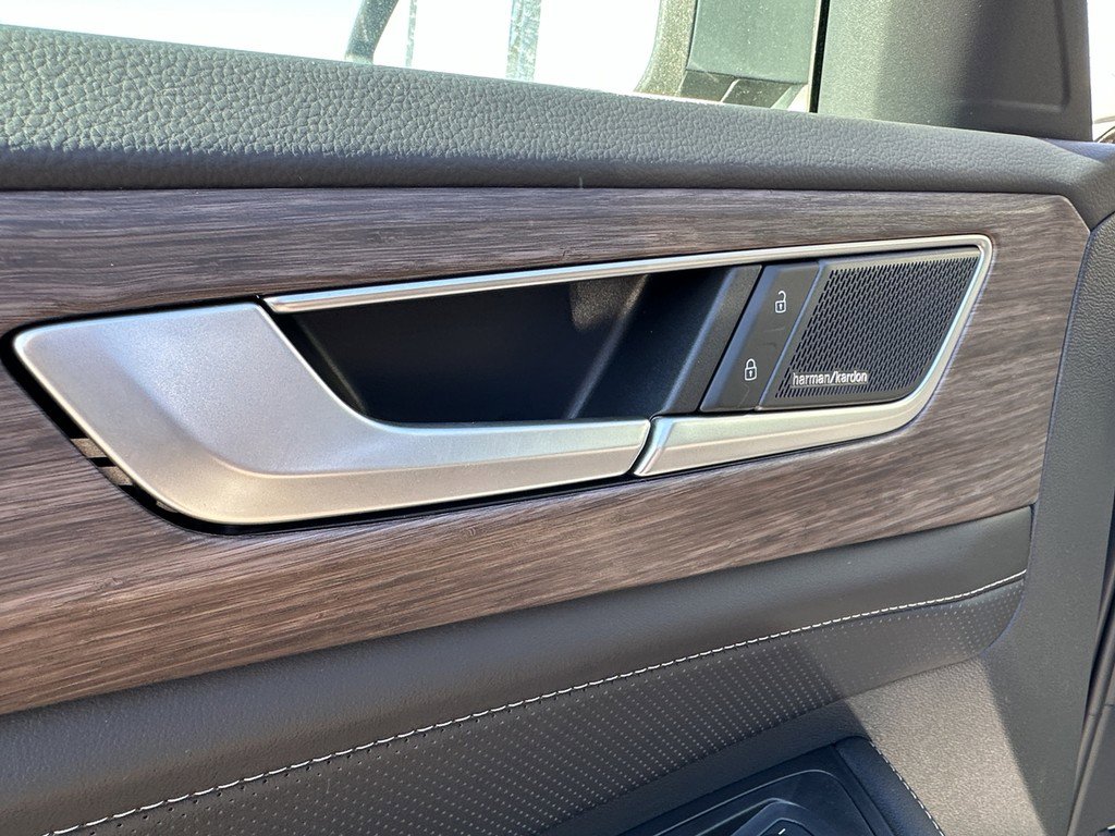 New 2026 Volkswagen Atlas SEL Premium R-Line image 19