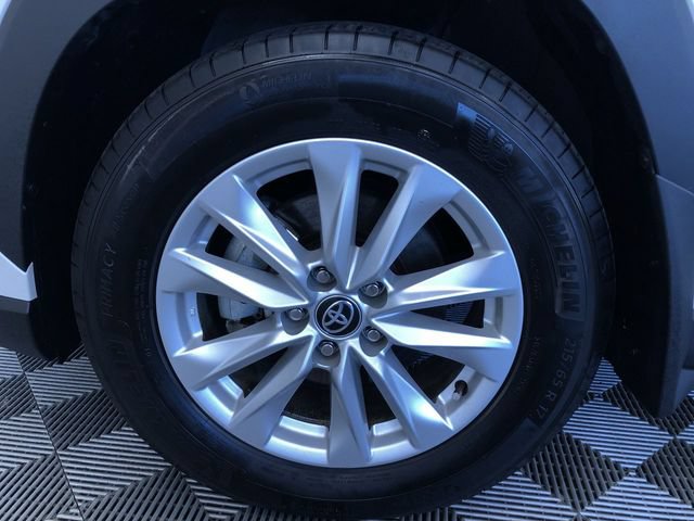 Certified 2023 Toyota Corolla Cross LE AWD/4WD image 16