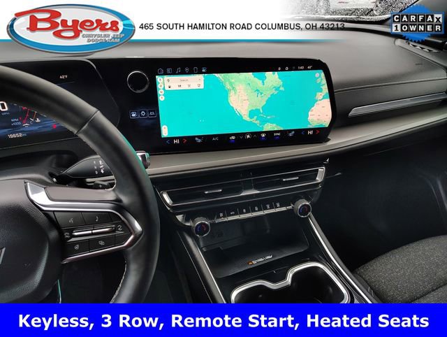 Used 2025 Chevrolet Traverse LT image 22