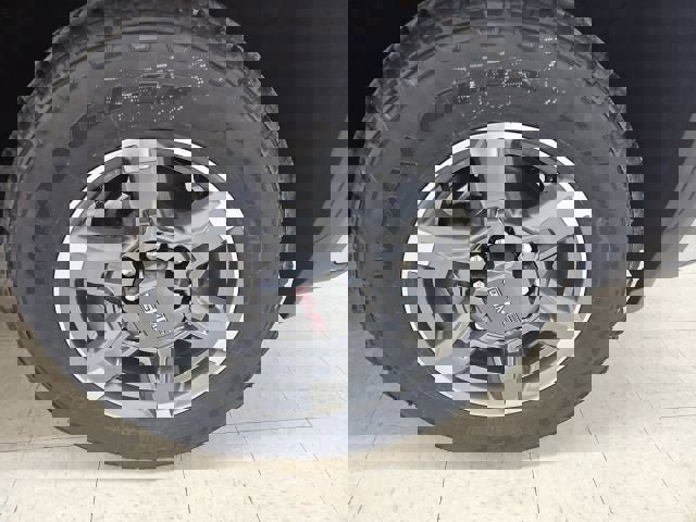 New 2026 GMC Sierra 3500 SLT w/ SLT Premium Package AWD/4WD image 11