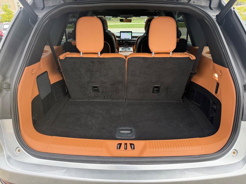 Used 2023 Lincoln Aviator Black Label image 8