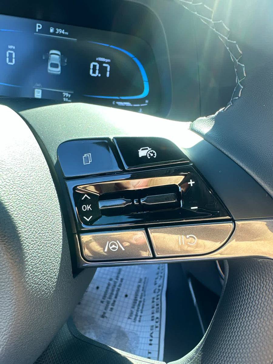 New 2026 Hyundai Elantra SEL Sport FWD image 28