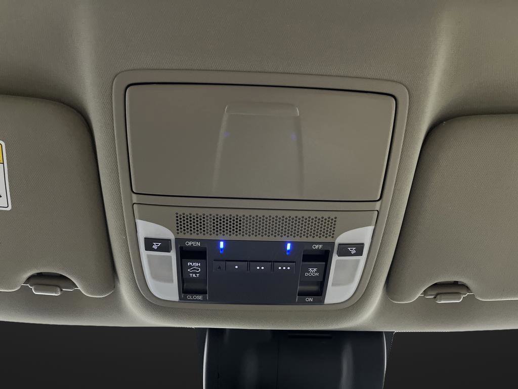 Used 2018 Acura MDX FWD image 25