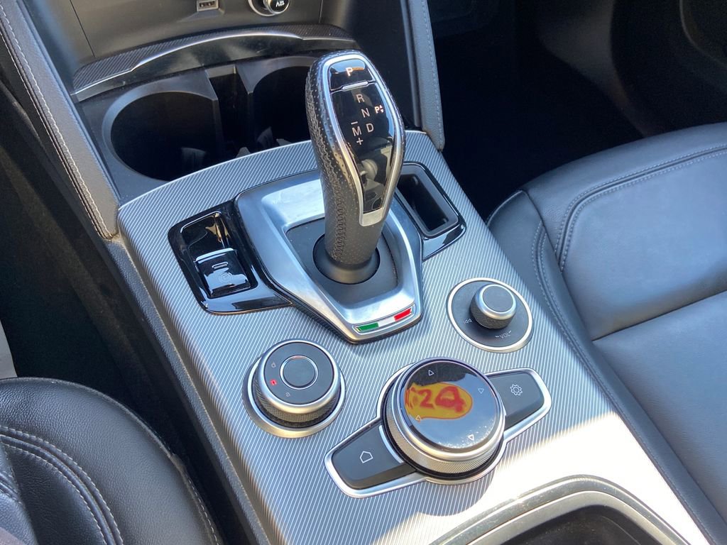 Used 2024 Alfa Romeo Stelvio Ti w/ Active Assist Plus Package AWD/4WD image 19
