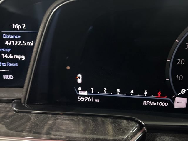 Certified 2023 Cadillac Escalade ESV Premium Luxury w/ Performance Package AWD/4WD image 23