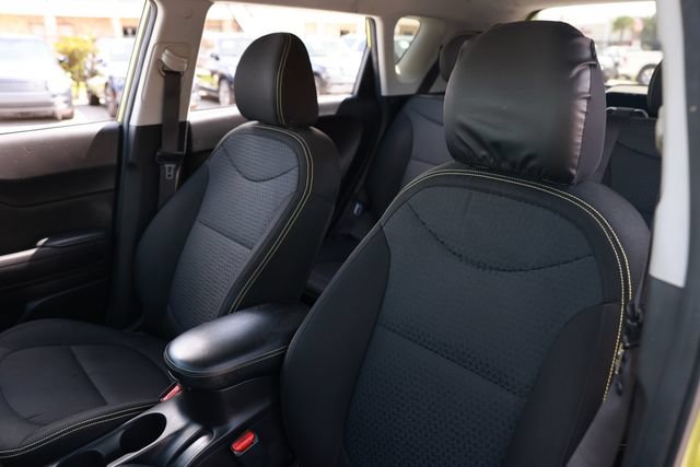 Used 2016 Kia Soul + FWD image 9
