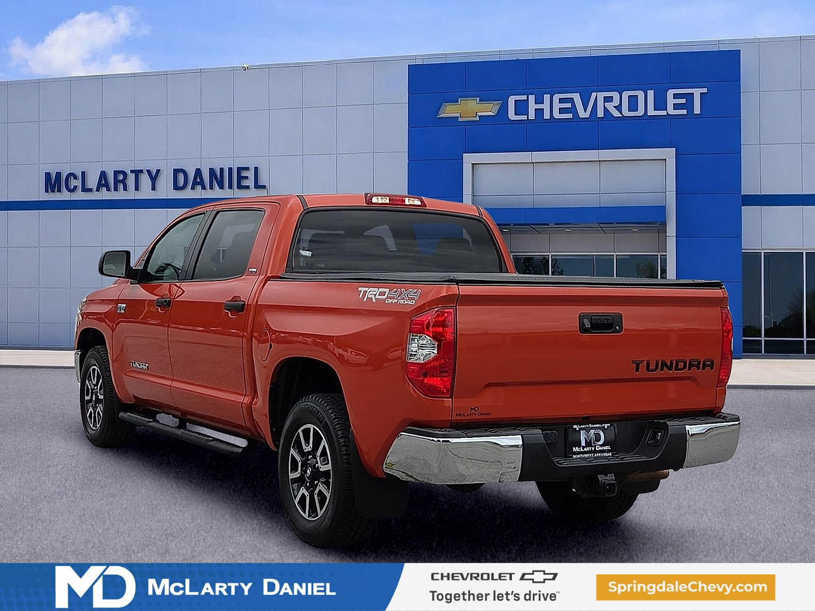 Used 2018 Toyota Tundra SR5 w/ TRD Off Road Package AWD/4WD image 4