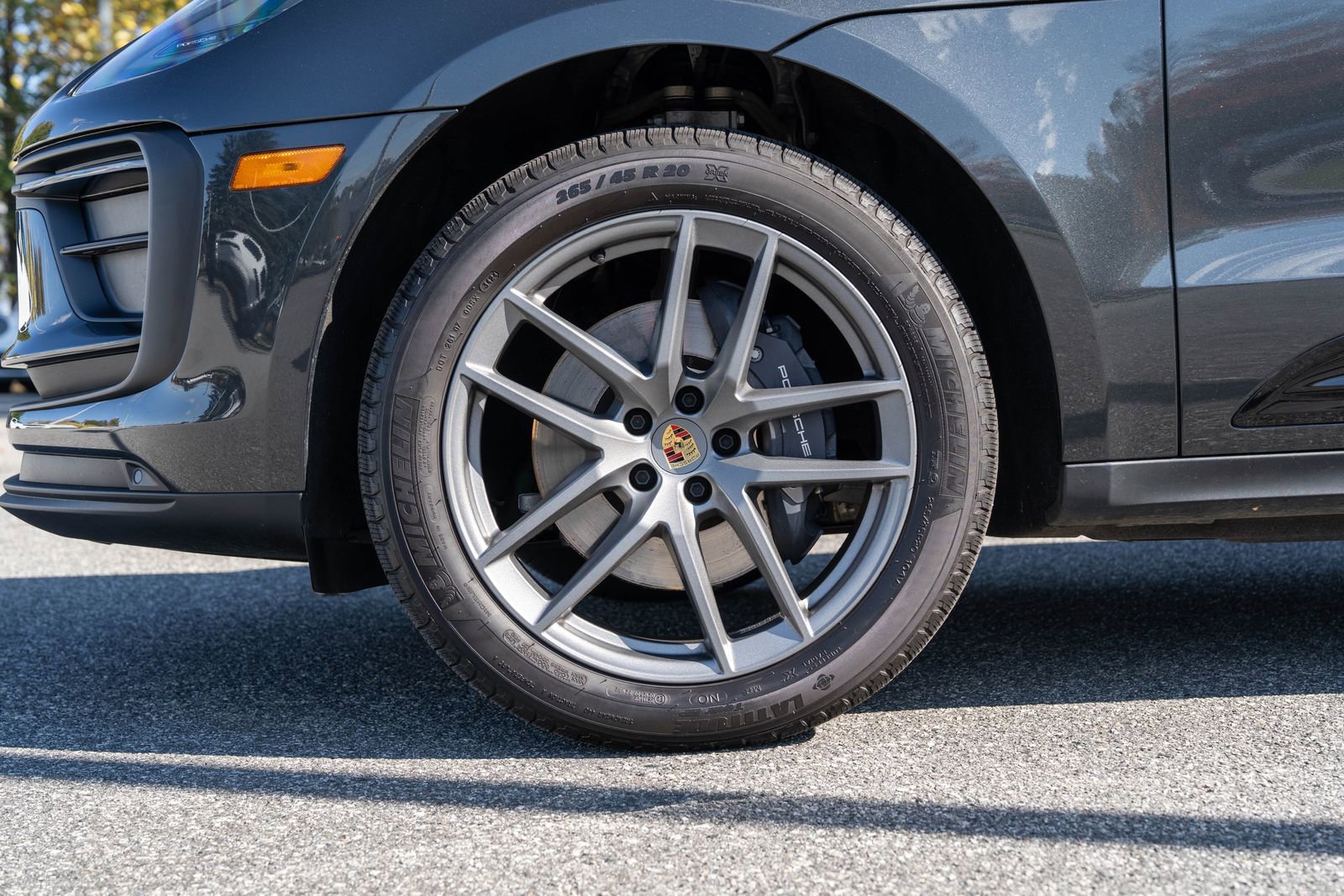 Certified 2025 Porsche Macan image 11