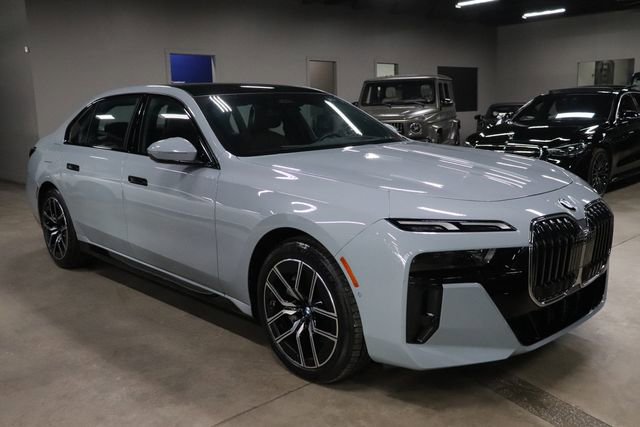 Used 2026 BMW 740i xDrive AWD/4WD image 6