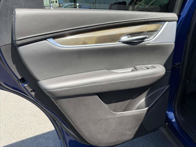 Used 2023 Cadillac XT5 Sportv w/ Platinum Package AWD/4WD image 14