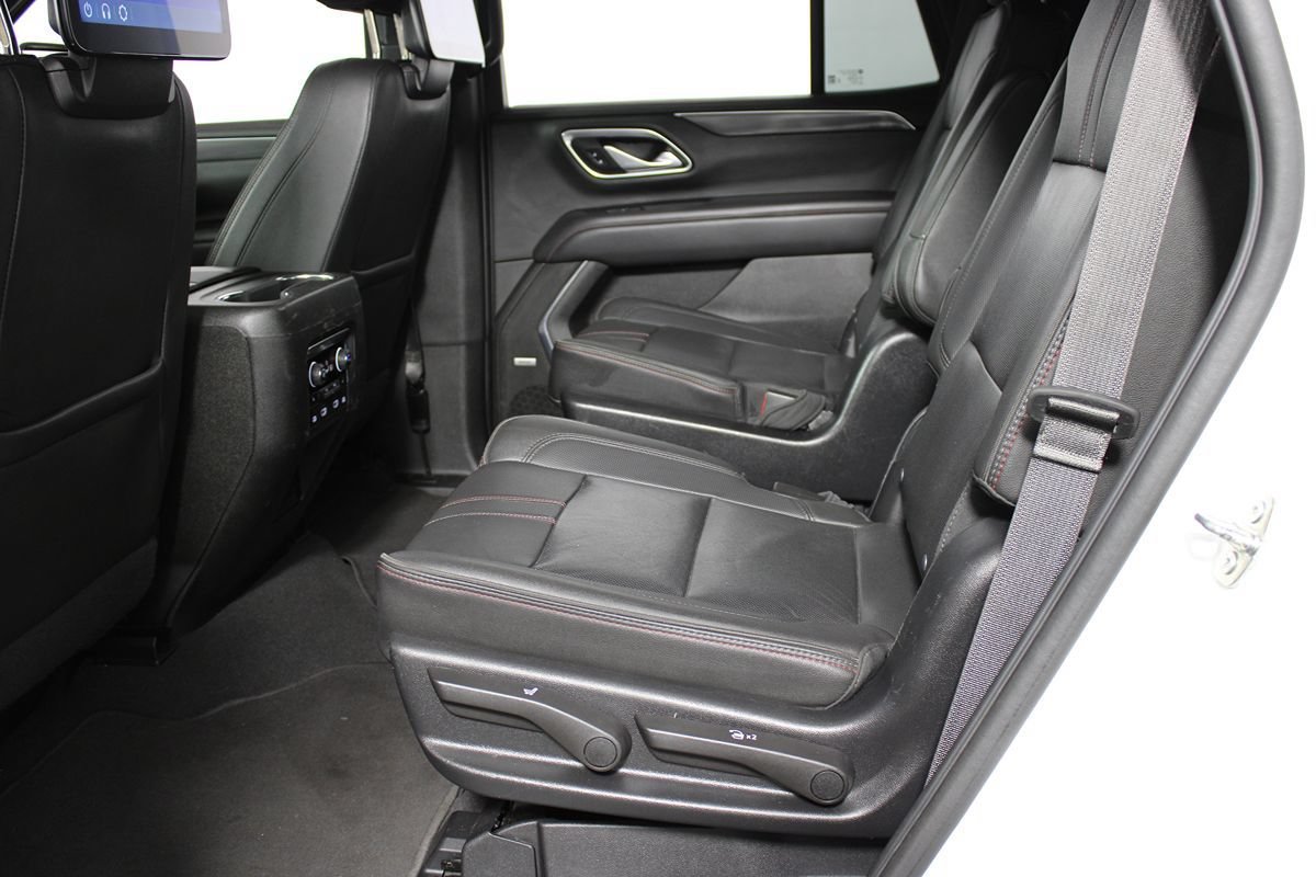 Used 2022 Chevrolet Tahoe RST w/ Luxury Package AWD/4WD image 35