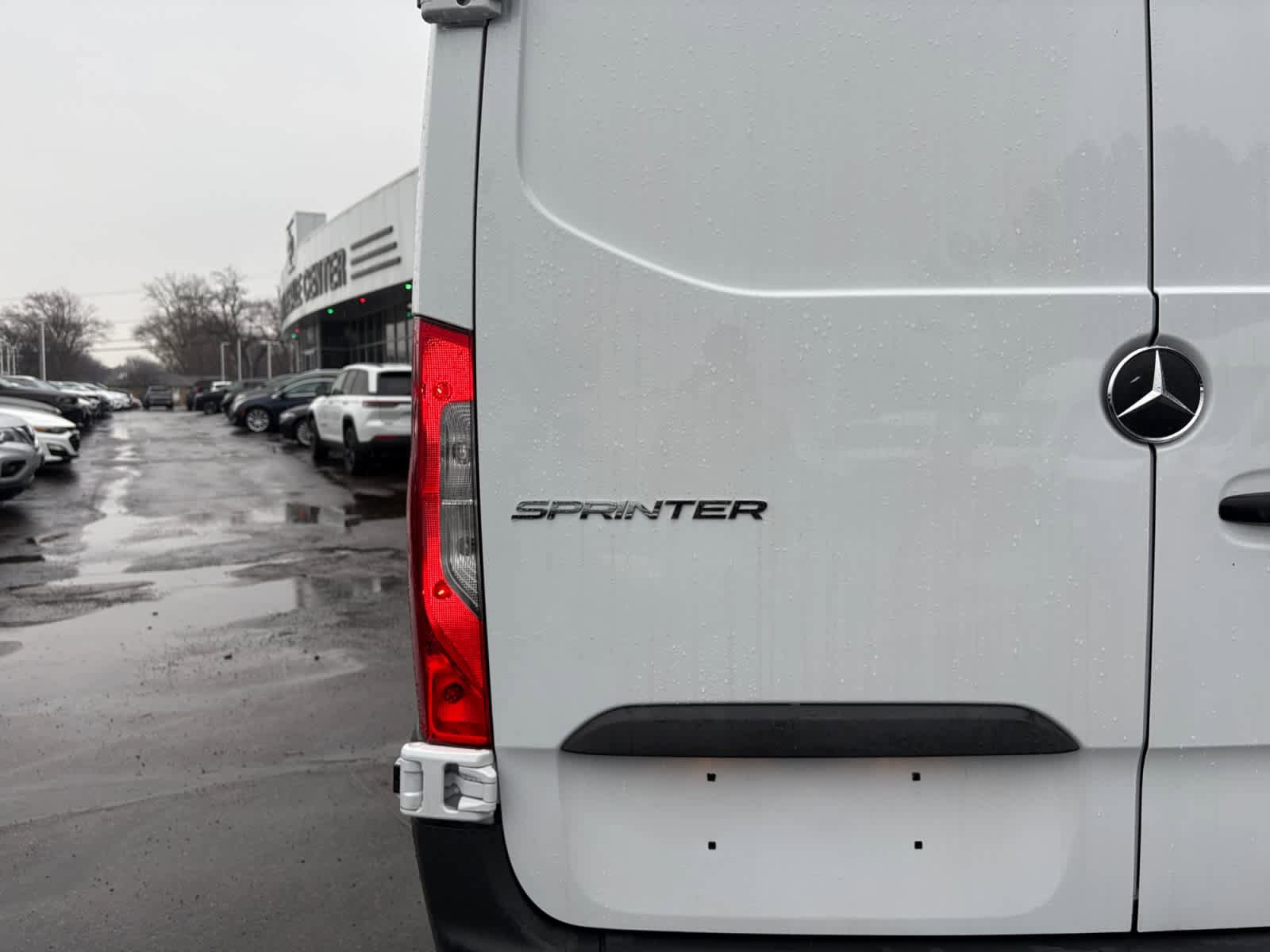 Used 2025 Mercedes-Benz Sprinter 2500 image 25