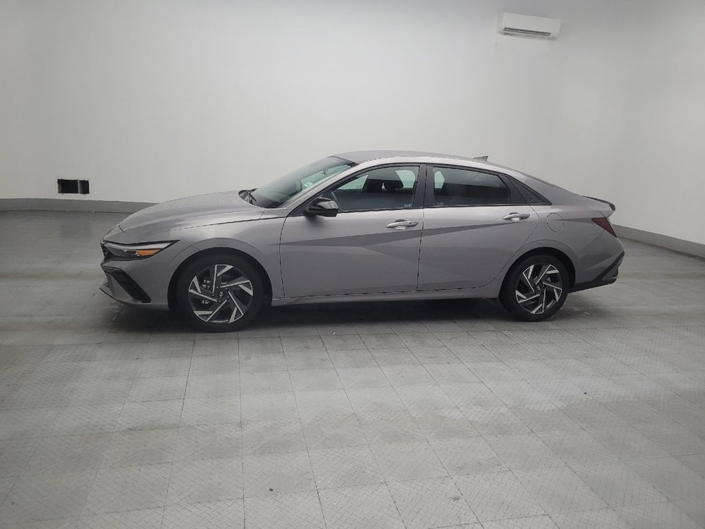 Used 2025 Hyundai Elantra Sport w/ Cargo Package FWD image 2