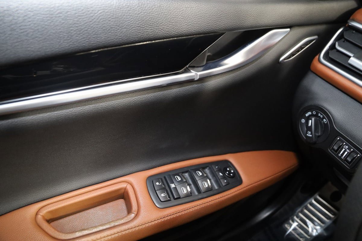Used 2022 Maserati Ghibli Modena image 38
