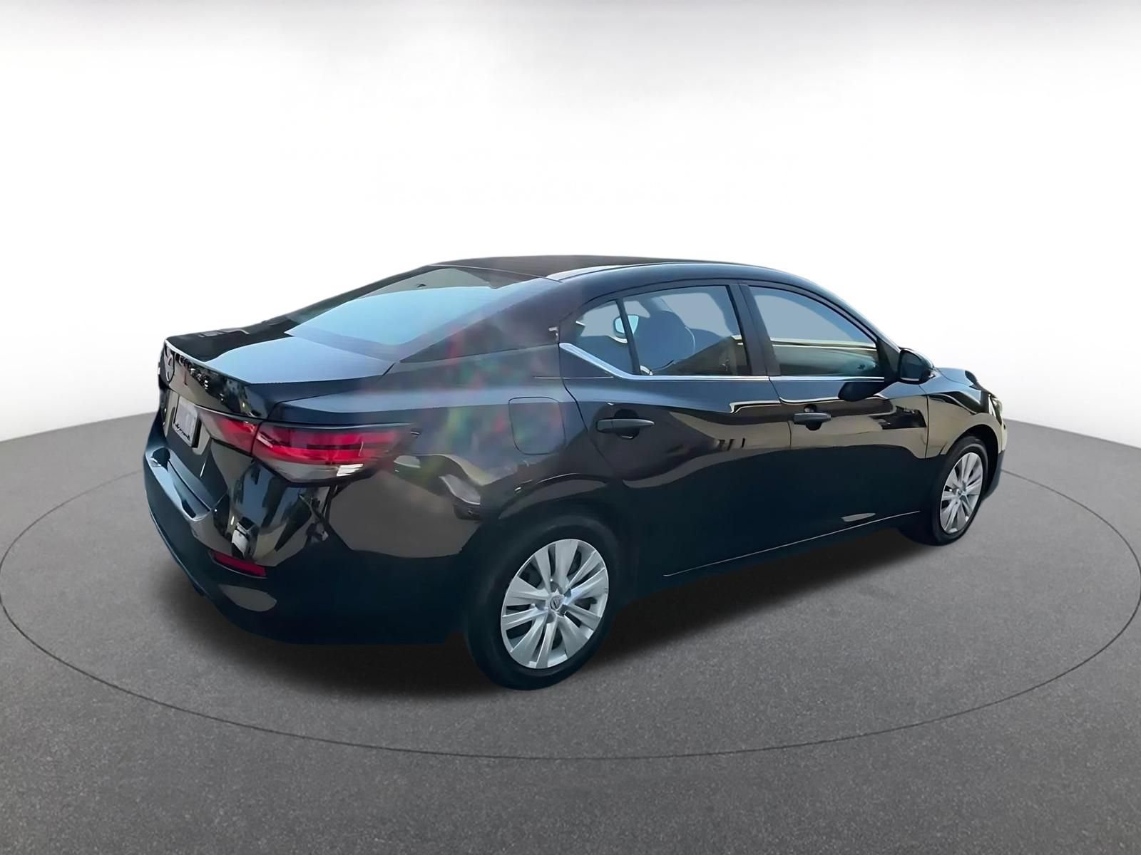 Used 2025 Nissan Sentra S FWD image 13