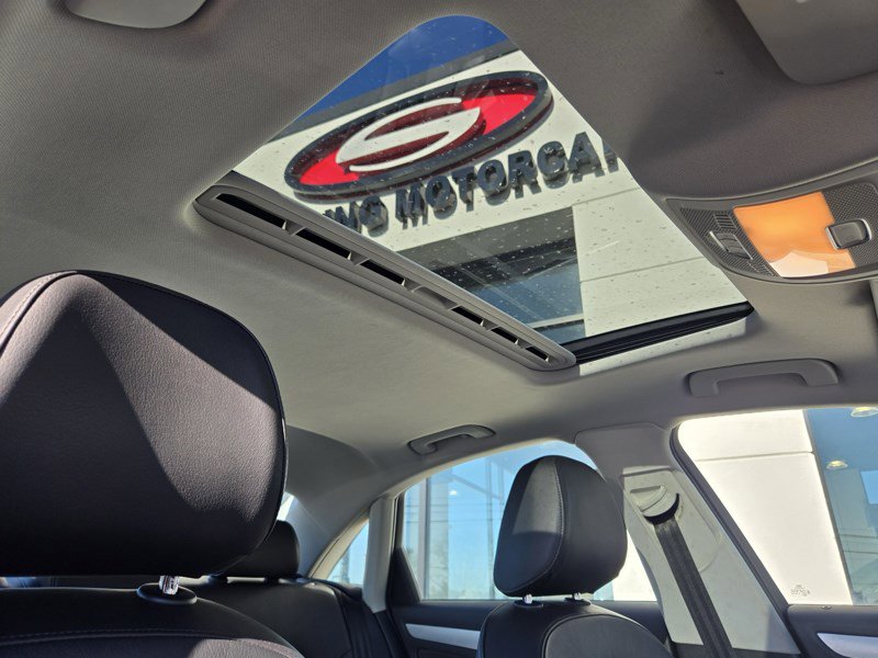 Used 2015 Audi A4 2.0T Premium Plus w/ Technology Package image 14