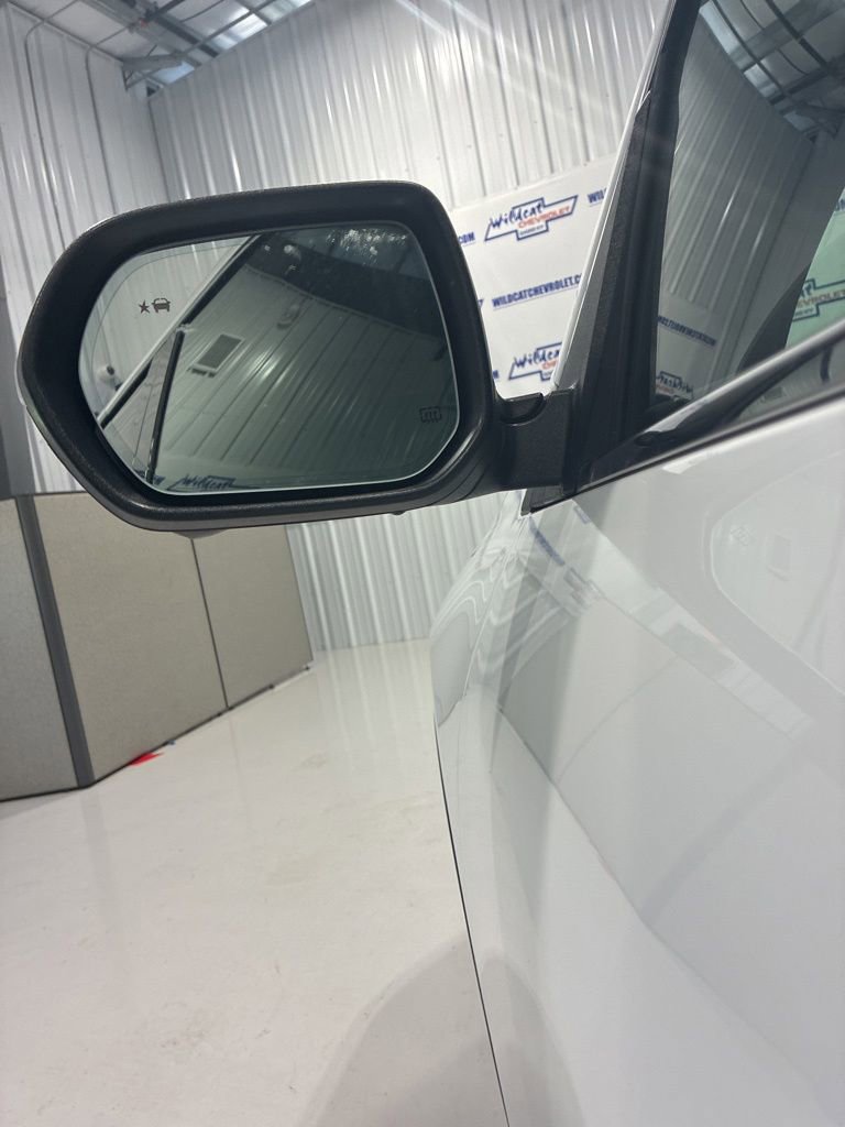 Used 2026 Buick Enclave Preferred AWD/4WD image 19