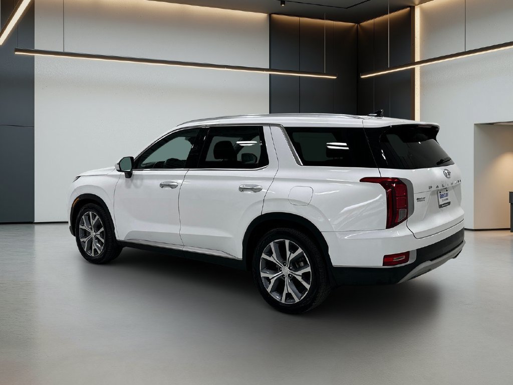 Used 2021 Hyundai Palisade SEL w/ Premium Package FWD image 3