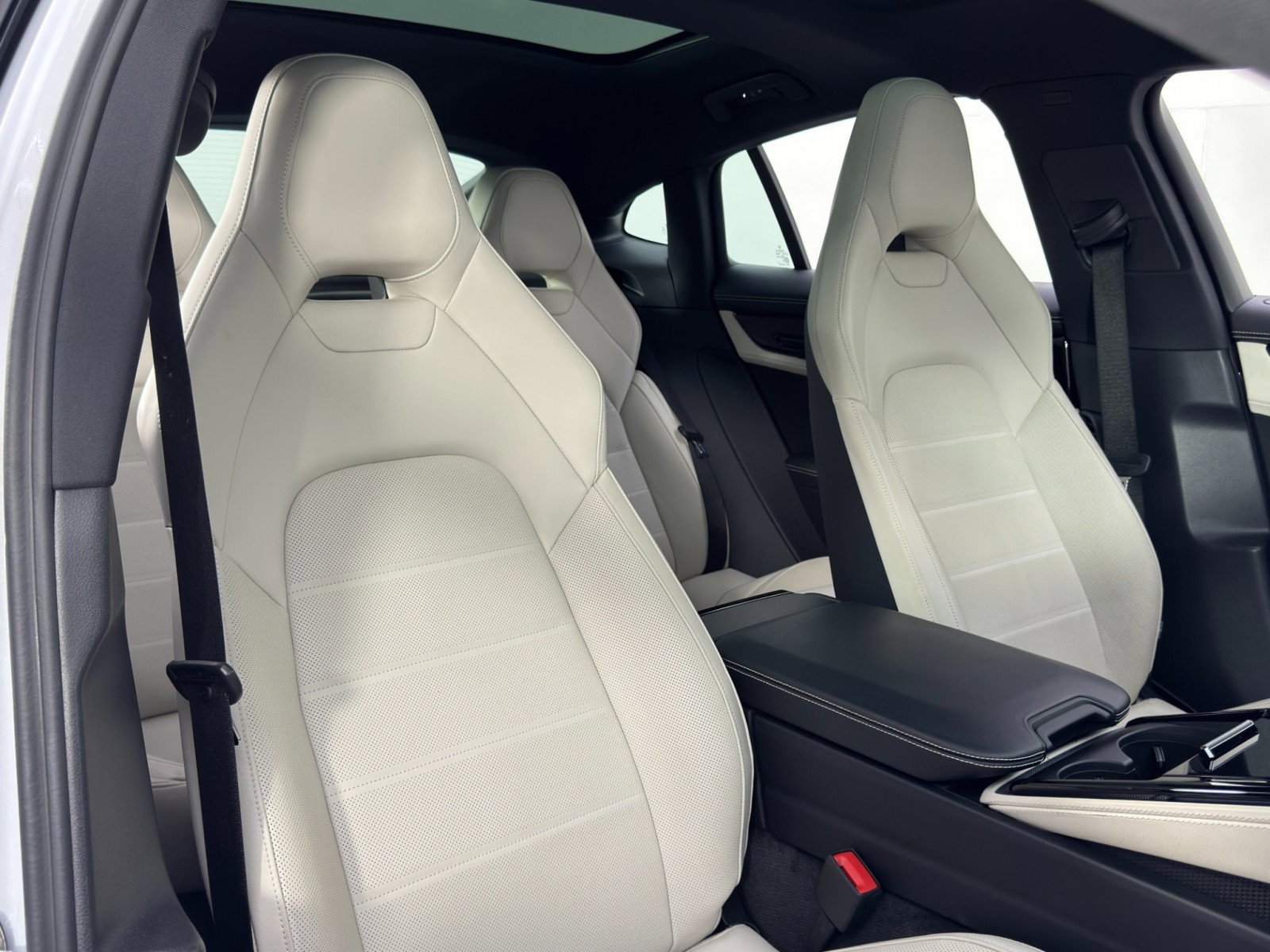 Used 2024 Porsche Panamera 4 w/ Premium Package image 41