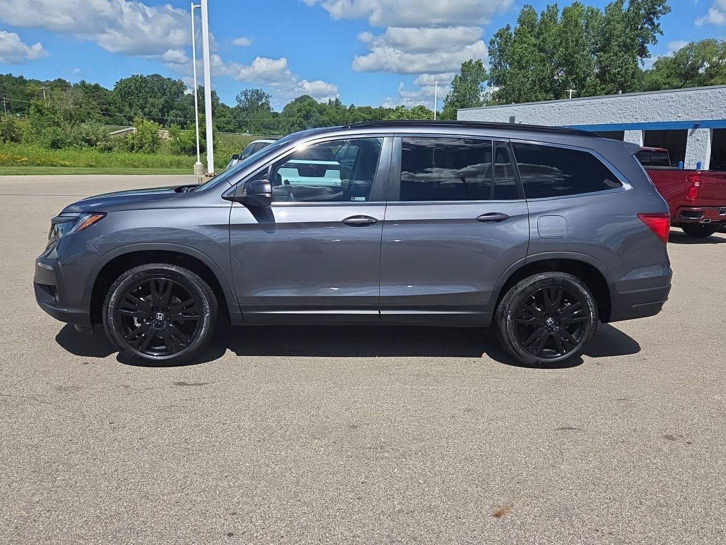 Used 2022 Honda Pilot Special Edition image 2