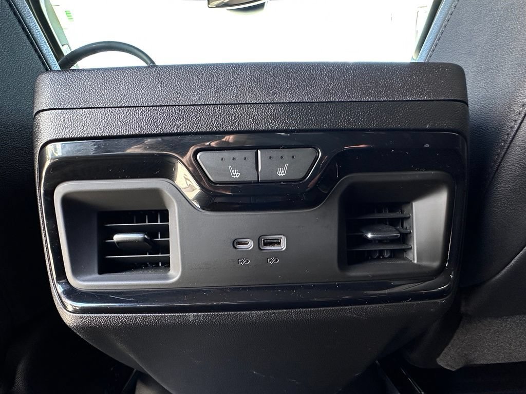Used 2024 GMC Sierra 1500 AT4 w/ AT4 Premium Package AWD/4WD image 28