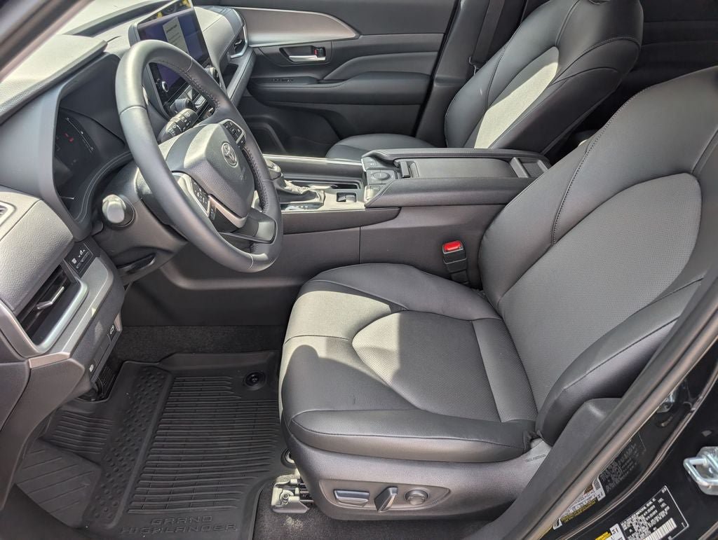 Certified 2026 Toyota Grand Highlander AWD Hybrid image 12