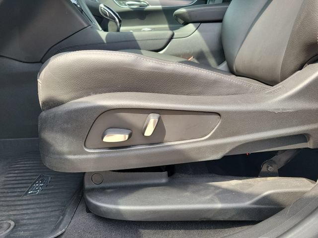Certified 2024 Cadillac XT5 Luxury w/ LPO, Floor Liner Package AWD/4WD image 7