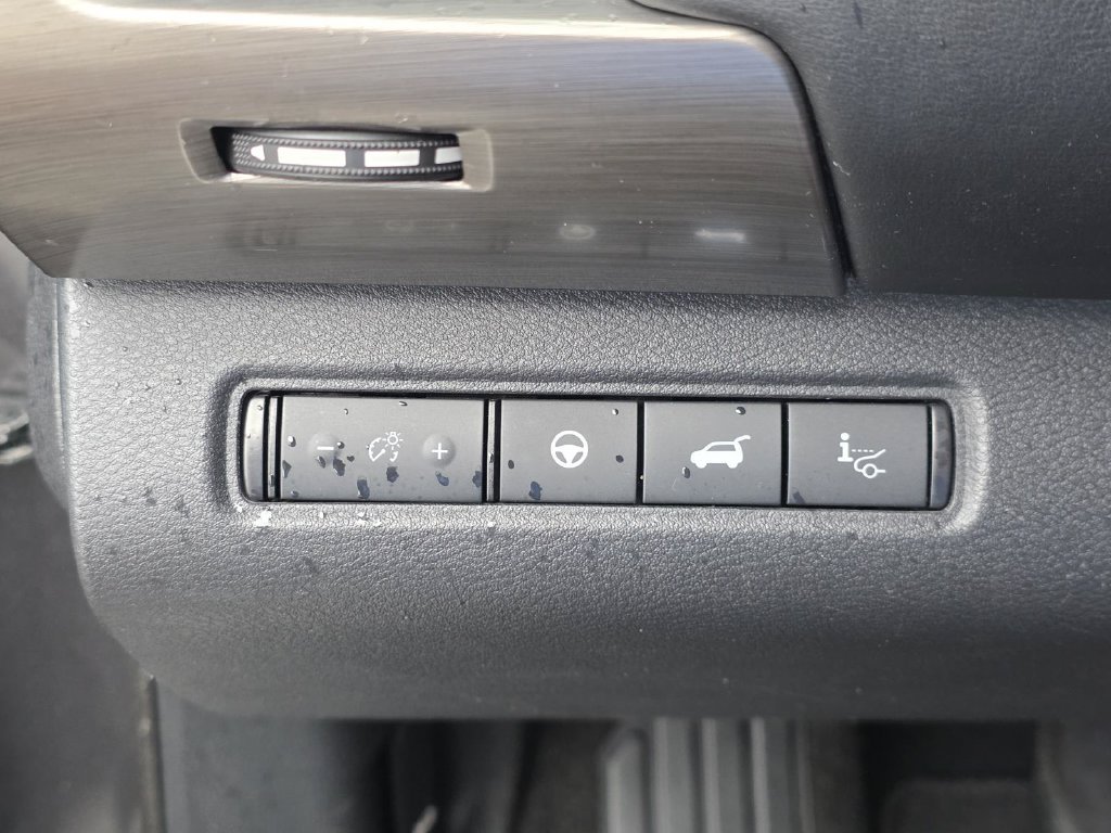 Used 2022 Nissan Pathfinder Platinum w/ Cargo Package FWD image 25